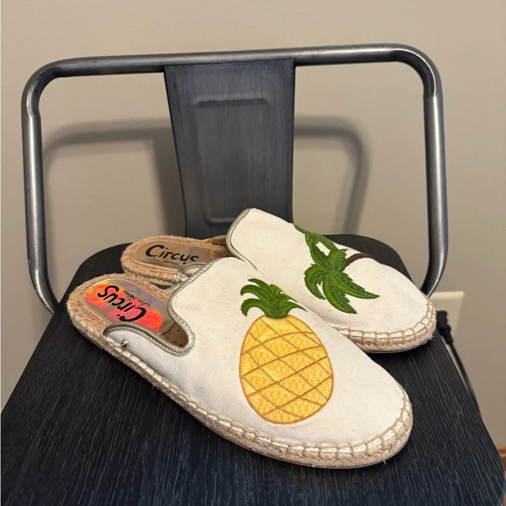 Circus by Sam Edelman white espadrille