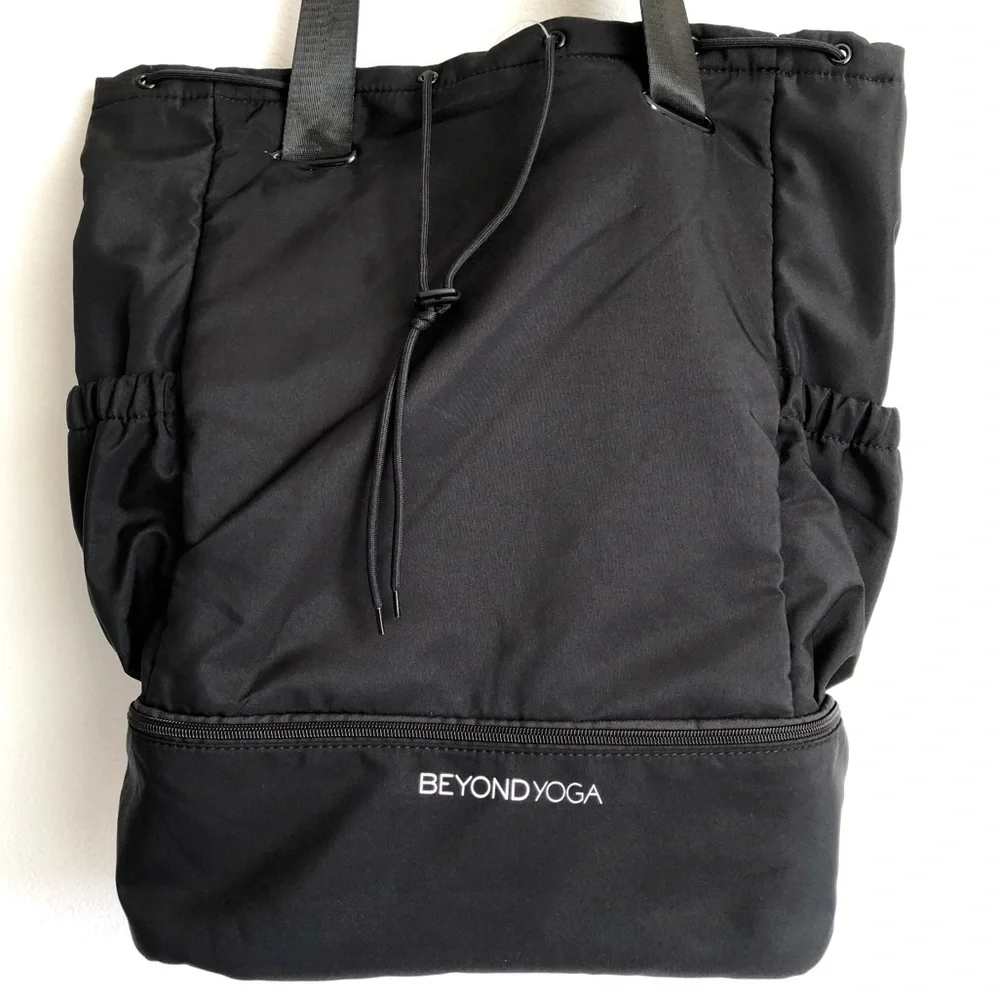 NWT Beyond Yoga Black Athleisure Convertible Shoulder Tote Backpack Gym Bag