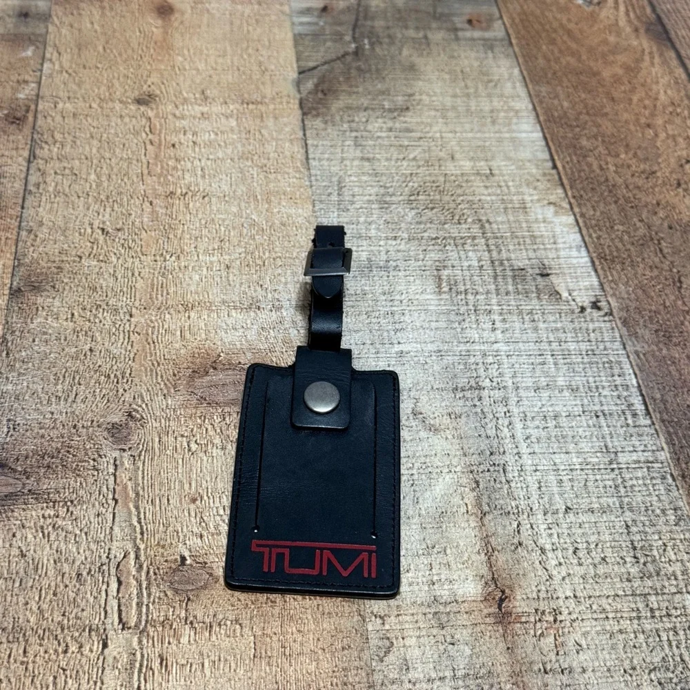 TUMI 'Alpha' Black / Red Leather Luggage Tag - Medium