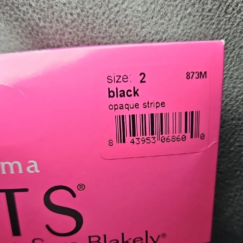 ASSETS by Sara Blakely size medium