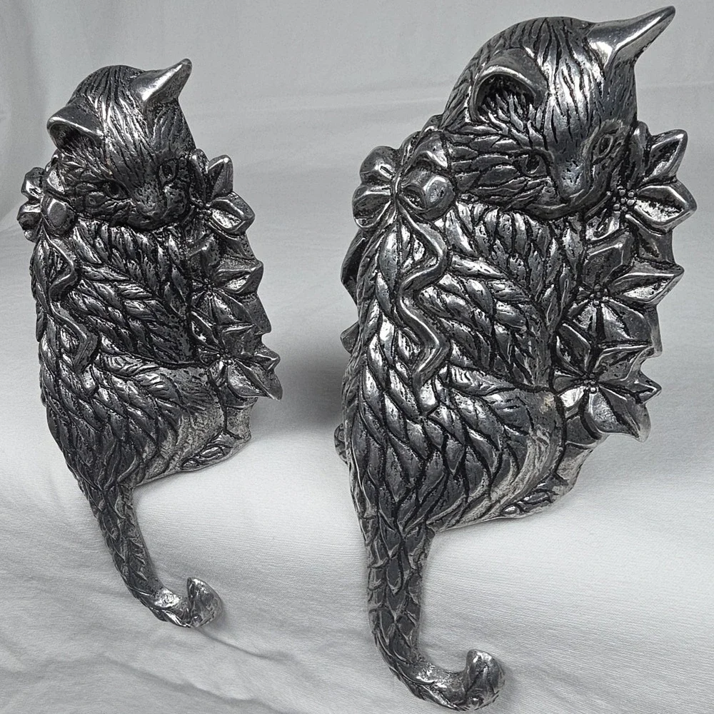 Lot of 2 Vintage Carson Pewter Cat Shelf Sitters # 96069 Book Case Decor Flowers