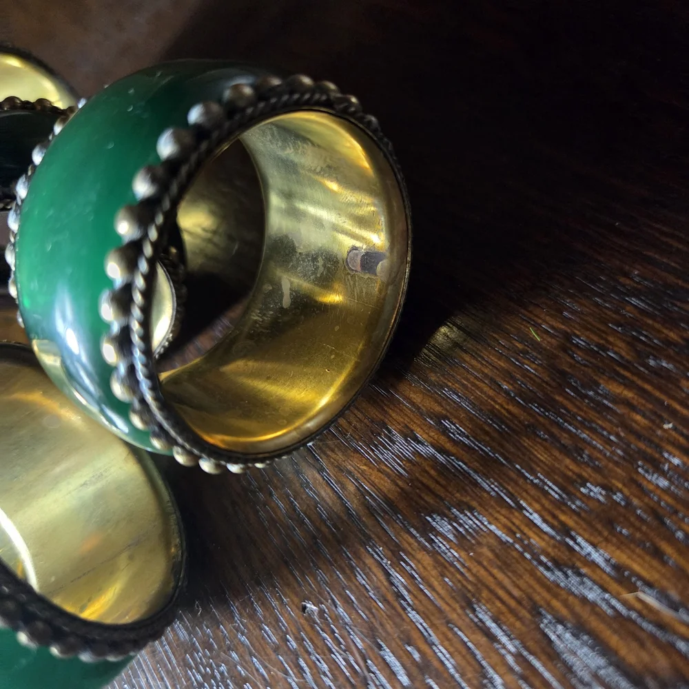 unbranded set emerald