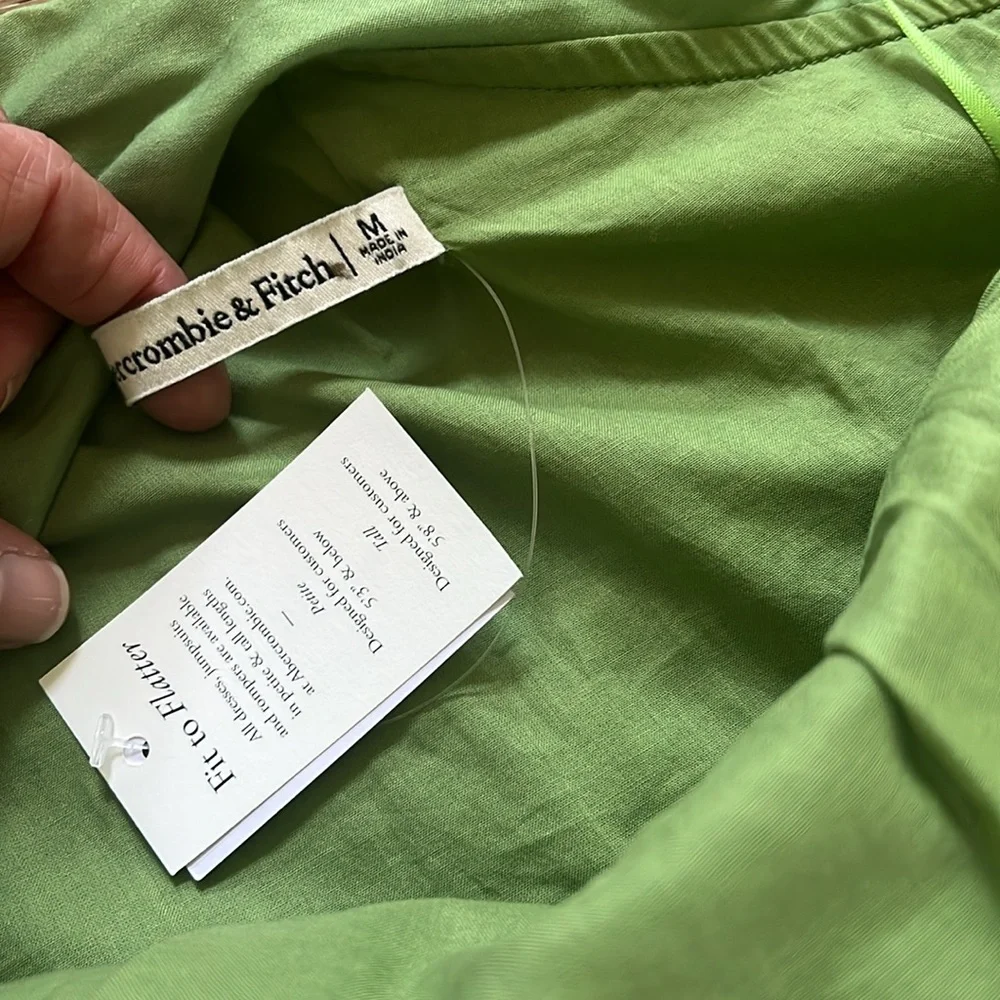 Abercrombie & Fitch new tags