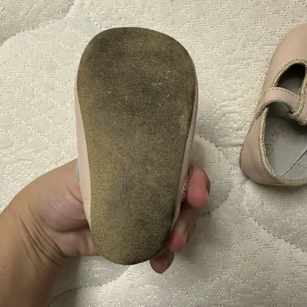 Evie Napa Leather Girls T-Strap Mary Jane Crib Shoe (Infant)