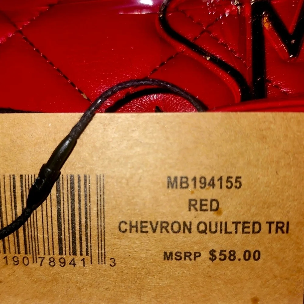Steve Madden monitor room photography