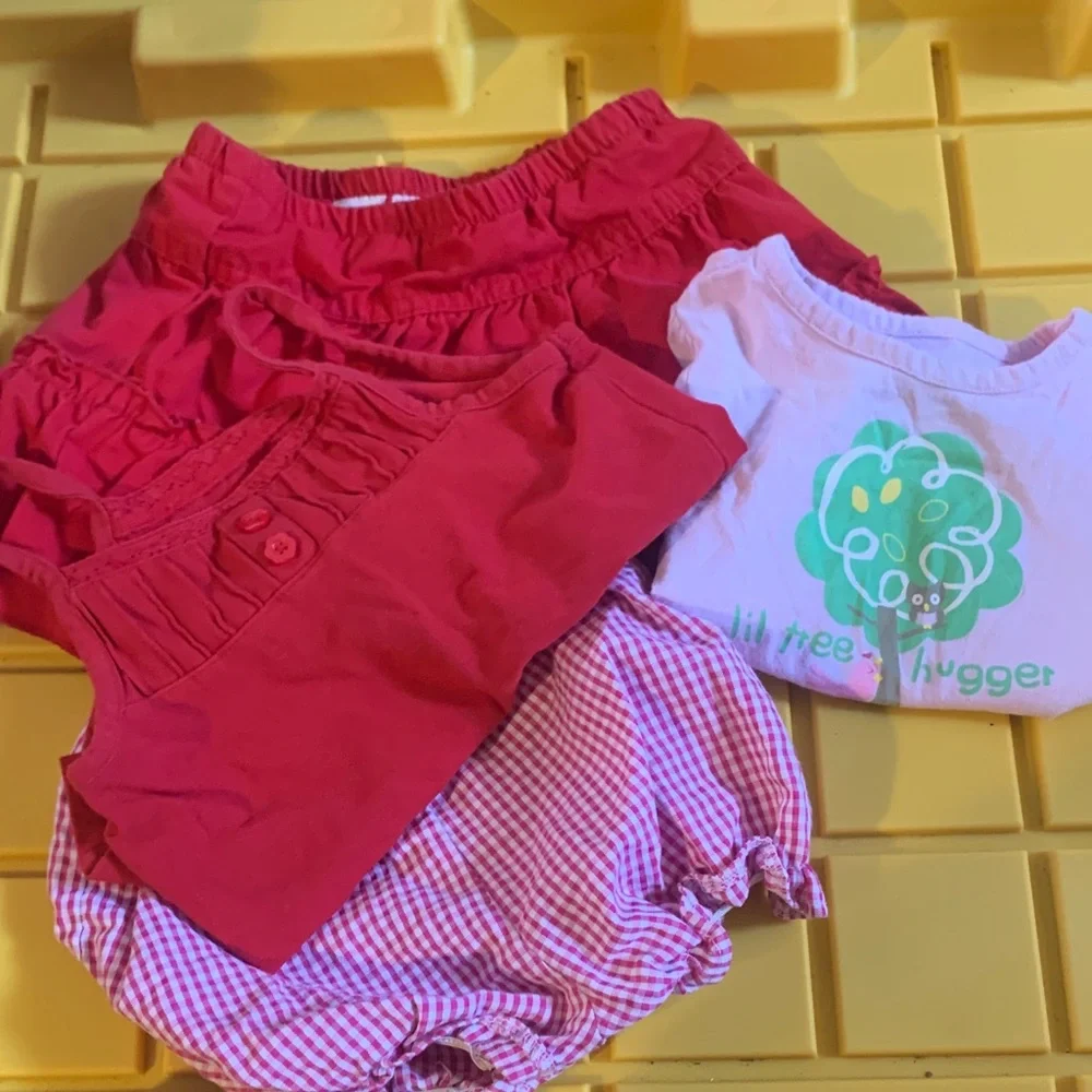 Faded Glory 12Mths - 24mths 4- pc Bundle! 🐣