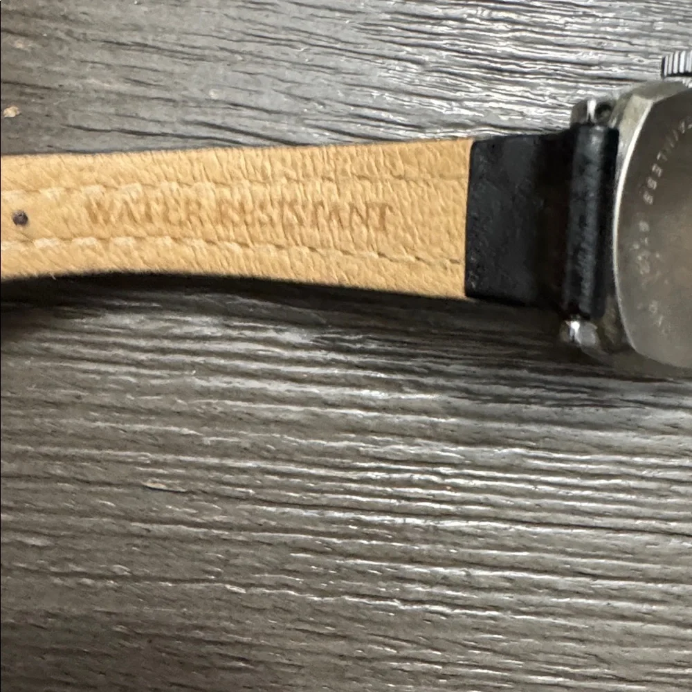 Speidel leather needs battery