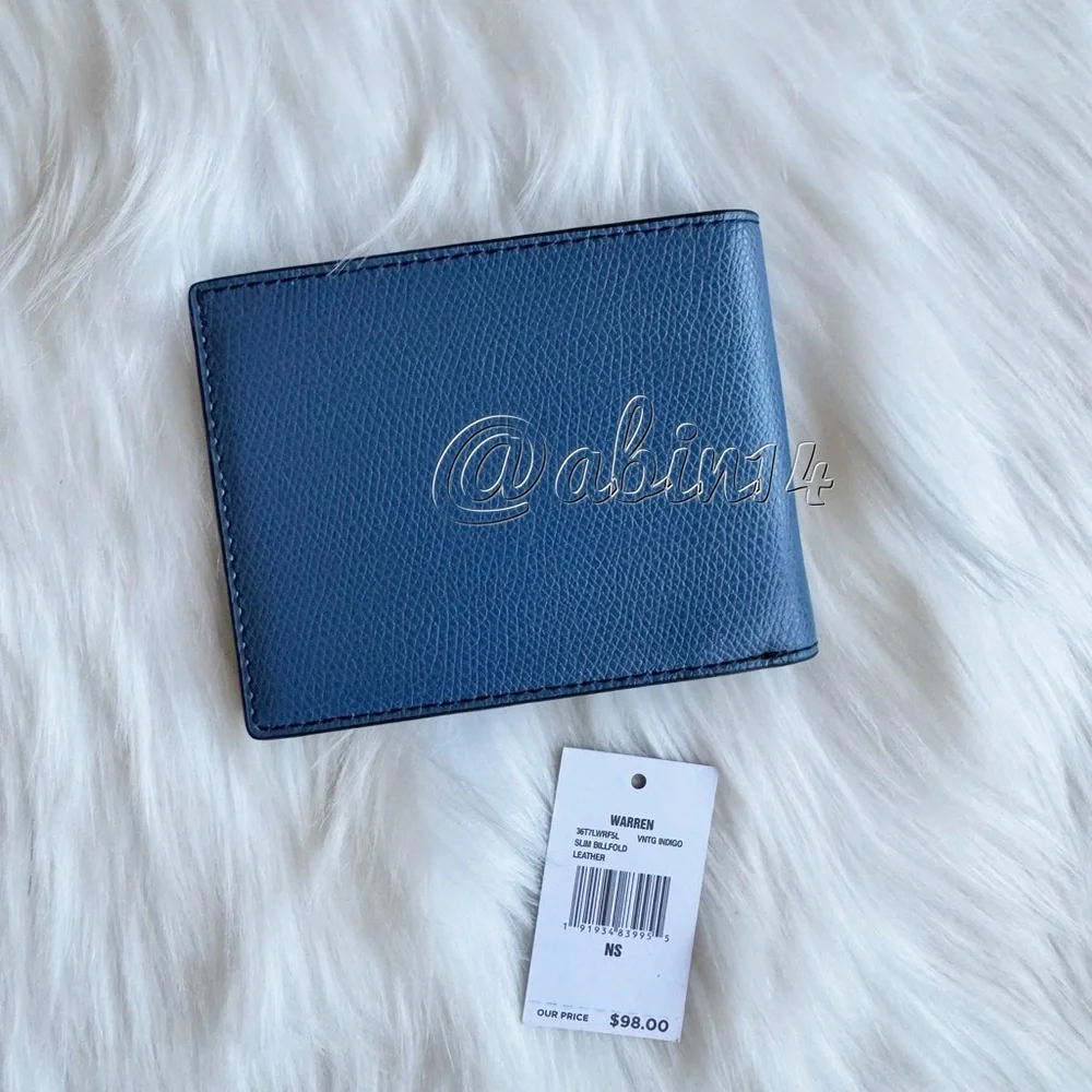 NWT Michael Kors Slim Leather Billfold Wallet