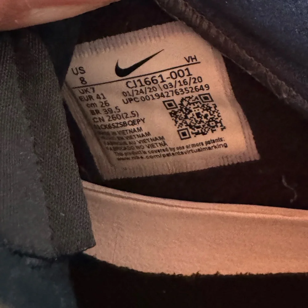 Nike sleek shoes