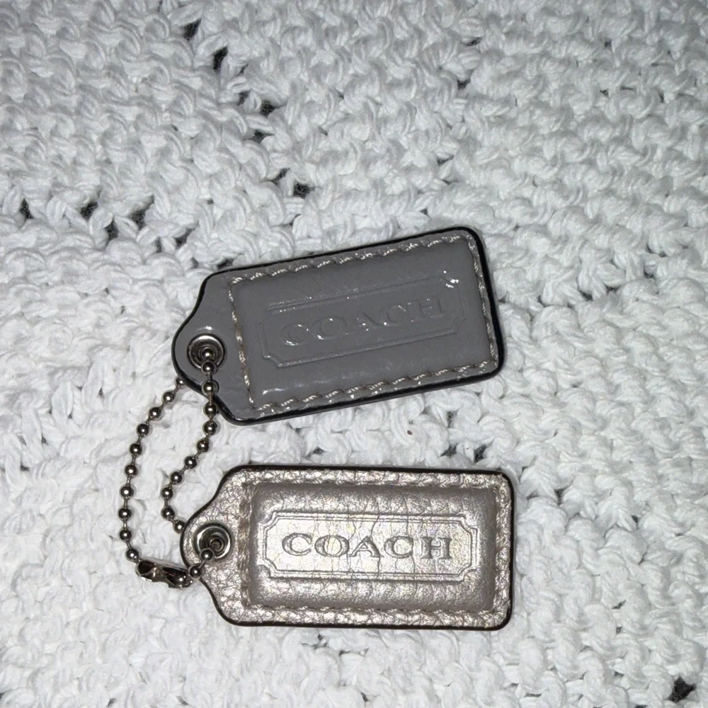 Coach metallic as extra