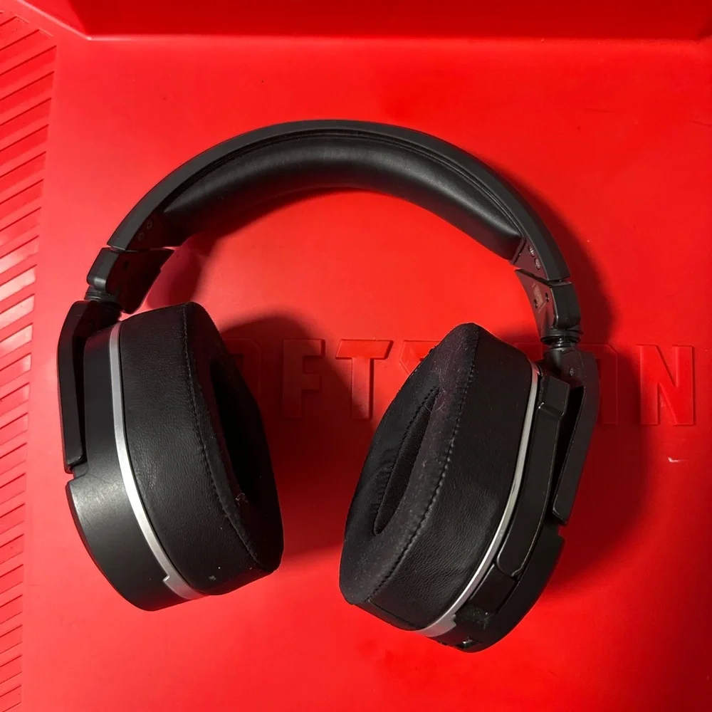 Turtle Beach sleek black
