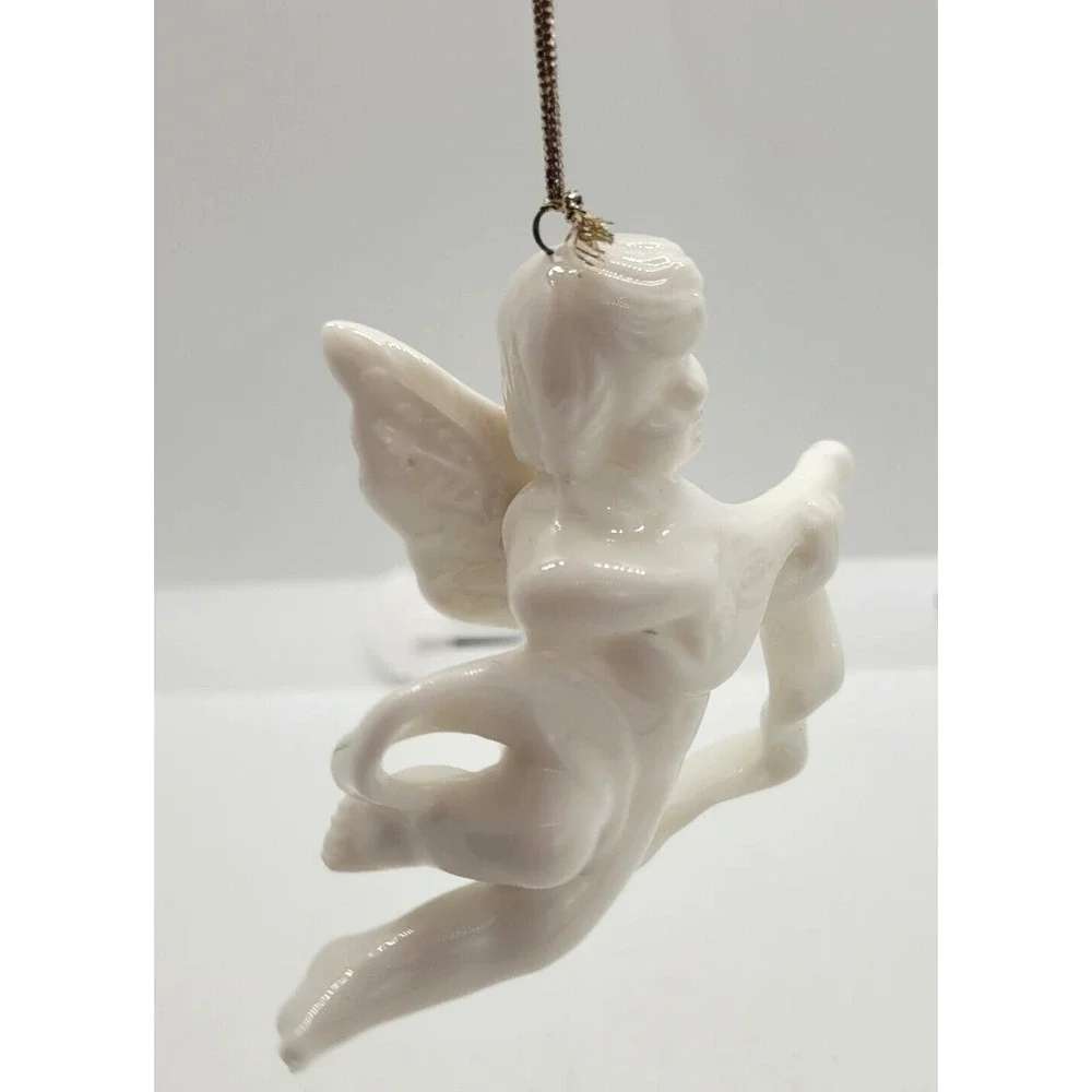 The Unbranded Brand vintage christmas