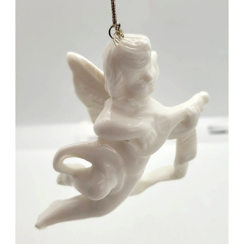 The Unbranded Brand vintage christmas