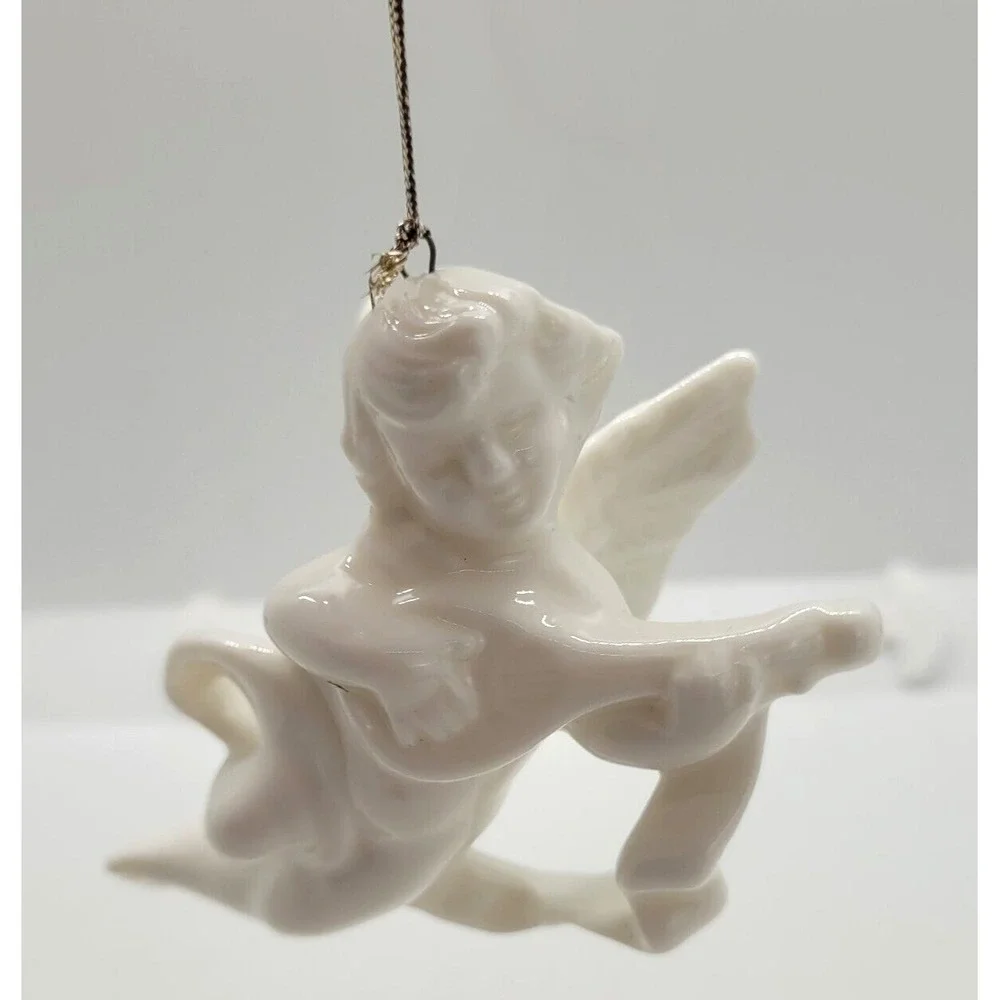 The Unbranded Brand vintage christmas