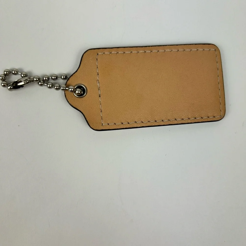 Coach sleek key