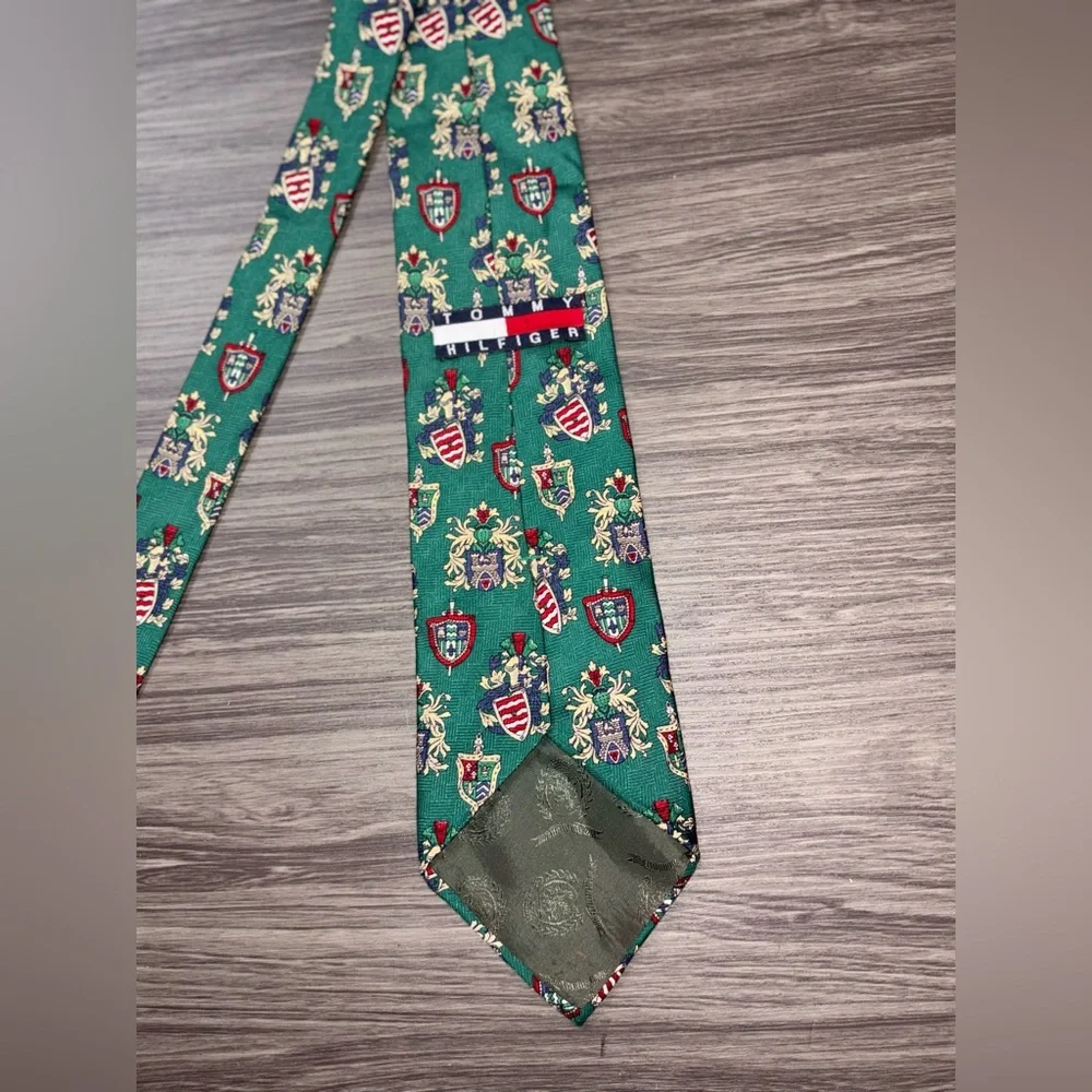Tommy Hilfiger All Over Print 100% Italian Silk Tie