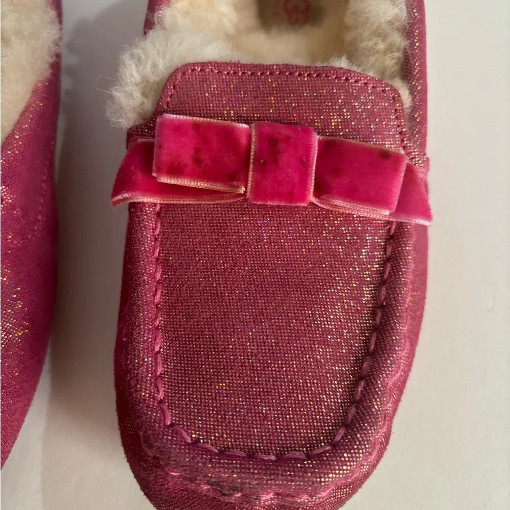 UGG chic pink