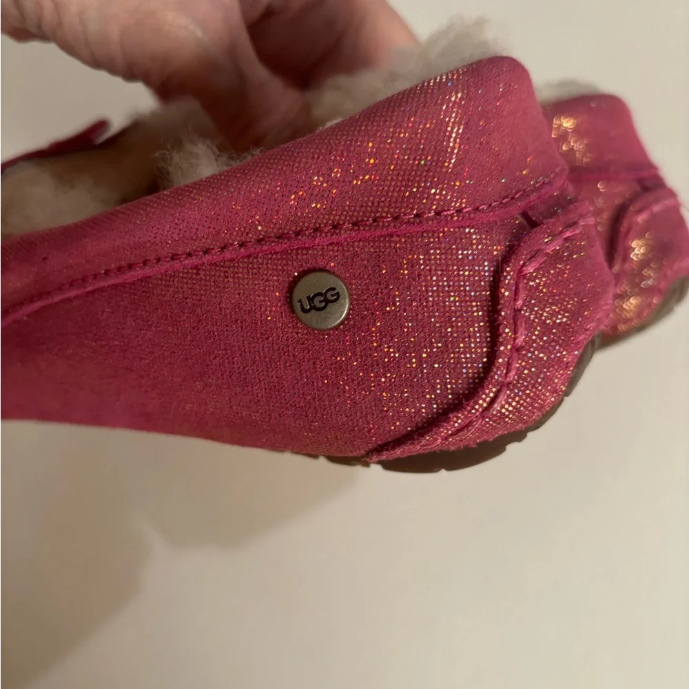 UGG chic pink