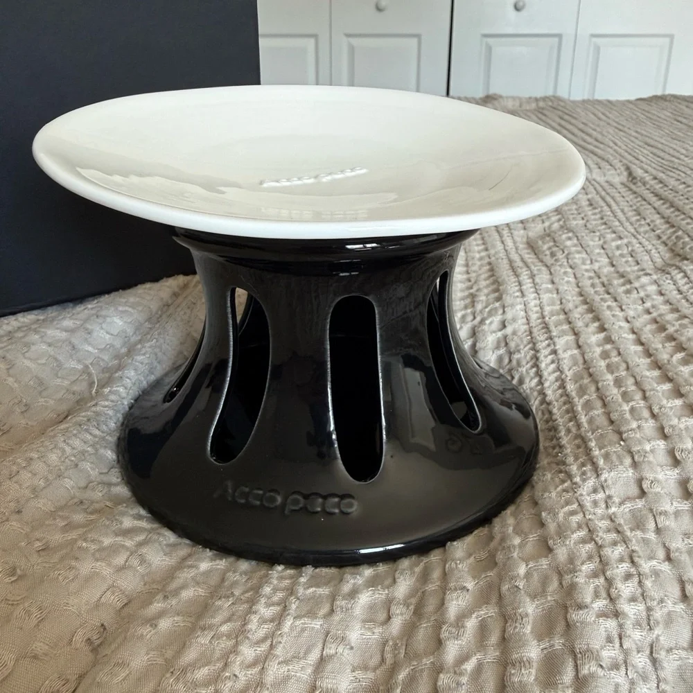 Black and White Cat Feeder