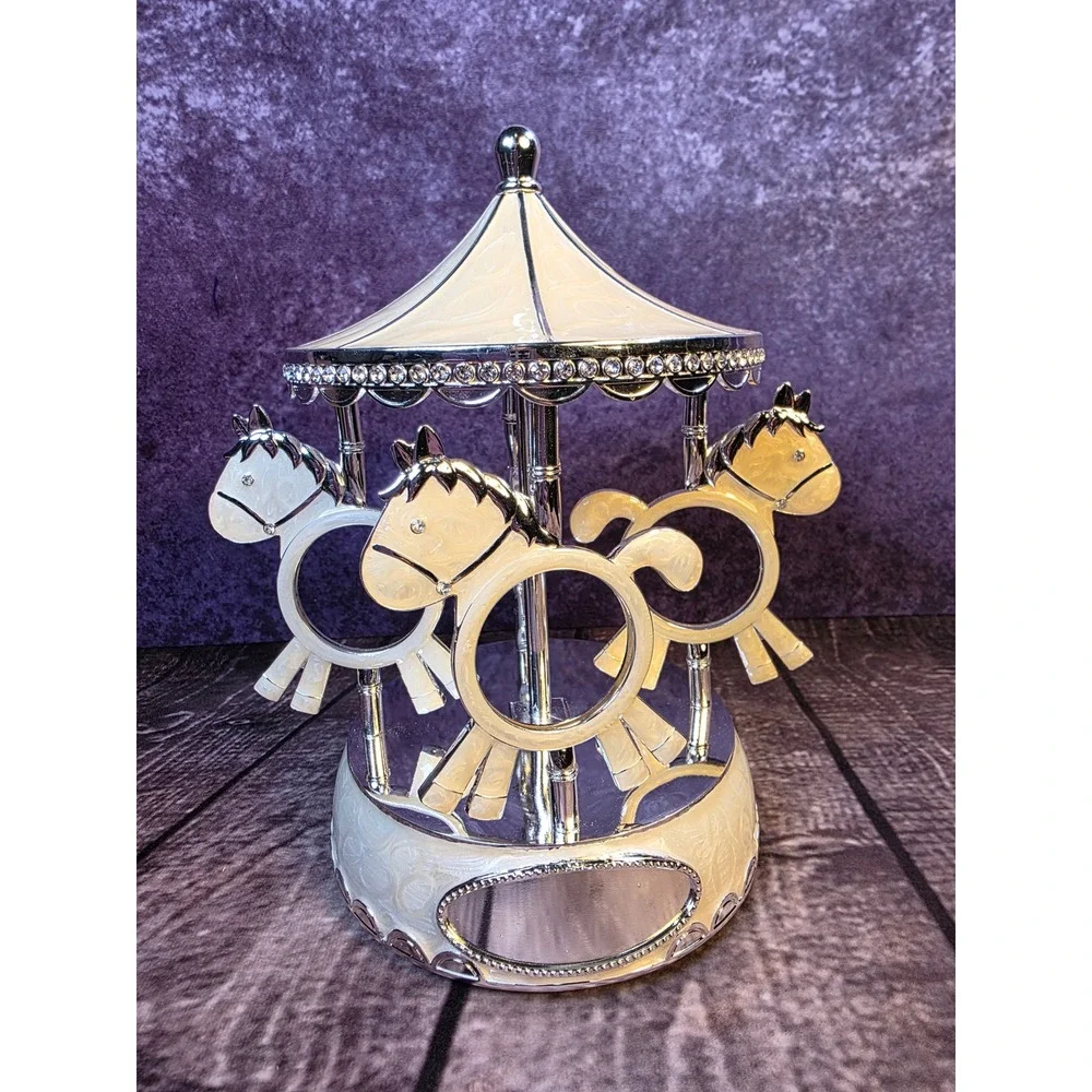 TR carousel horse