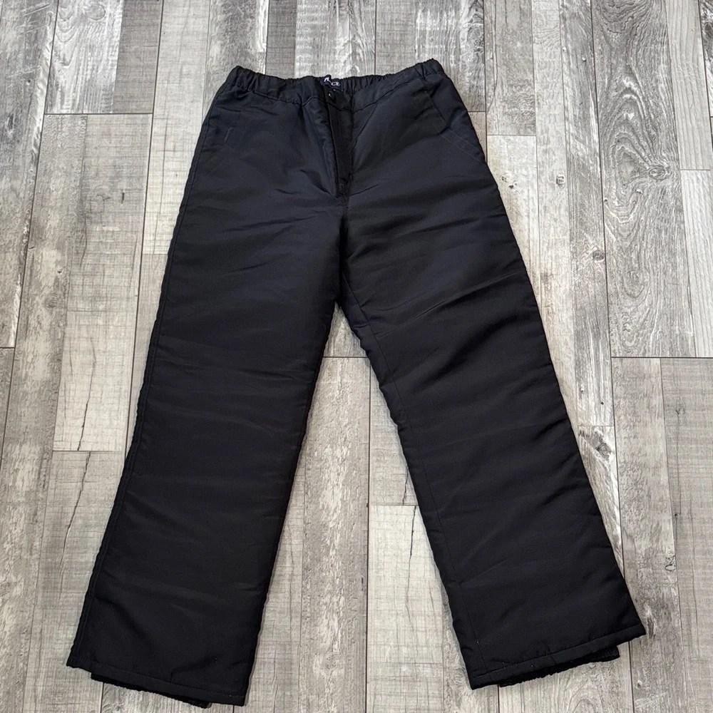 PLACE Black Snowboarding Pants