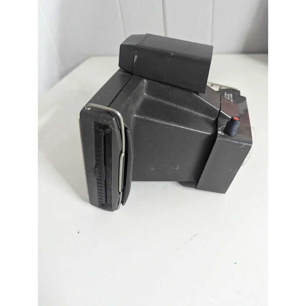 Vintage Polaroid land Camera Square shooter instant photo pictures type 88‎ film