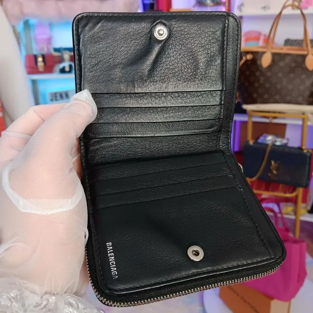 Balenciaga black white