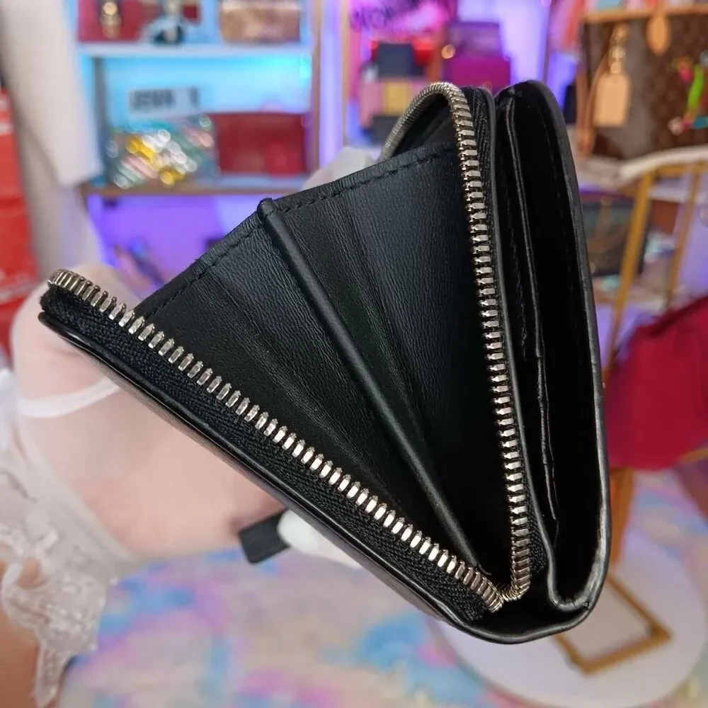 Balenciaga black white