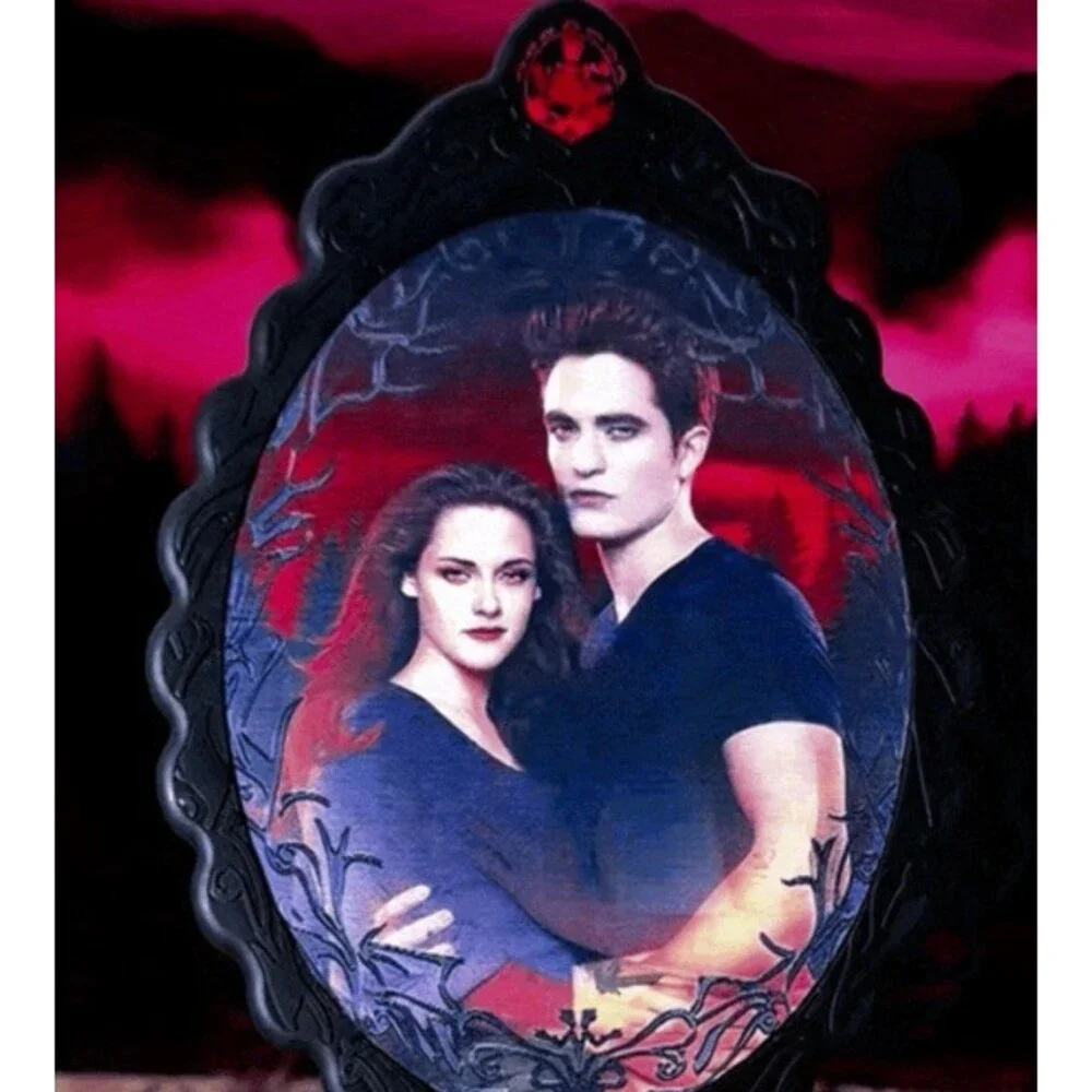 Glamlite X Twilight Breaking Dawn Handheld Mirror New WITH LENTICULAR MOTION