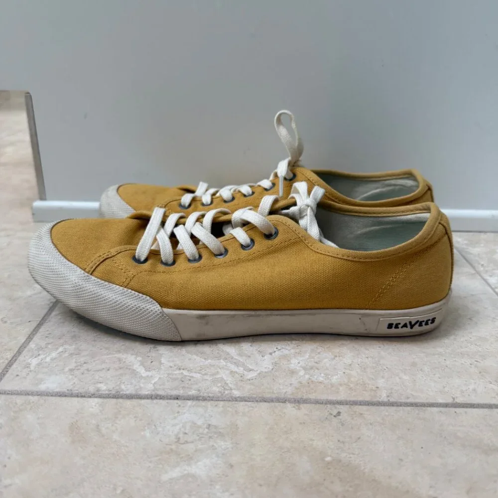 SeaVees worn once