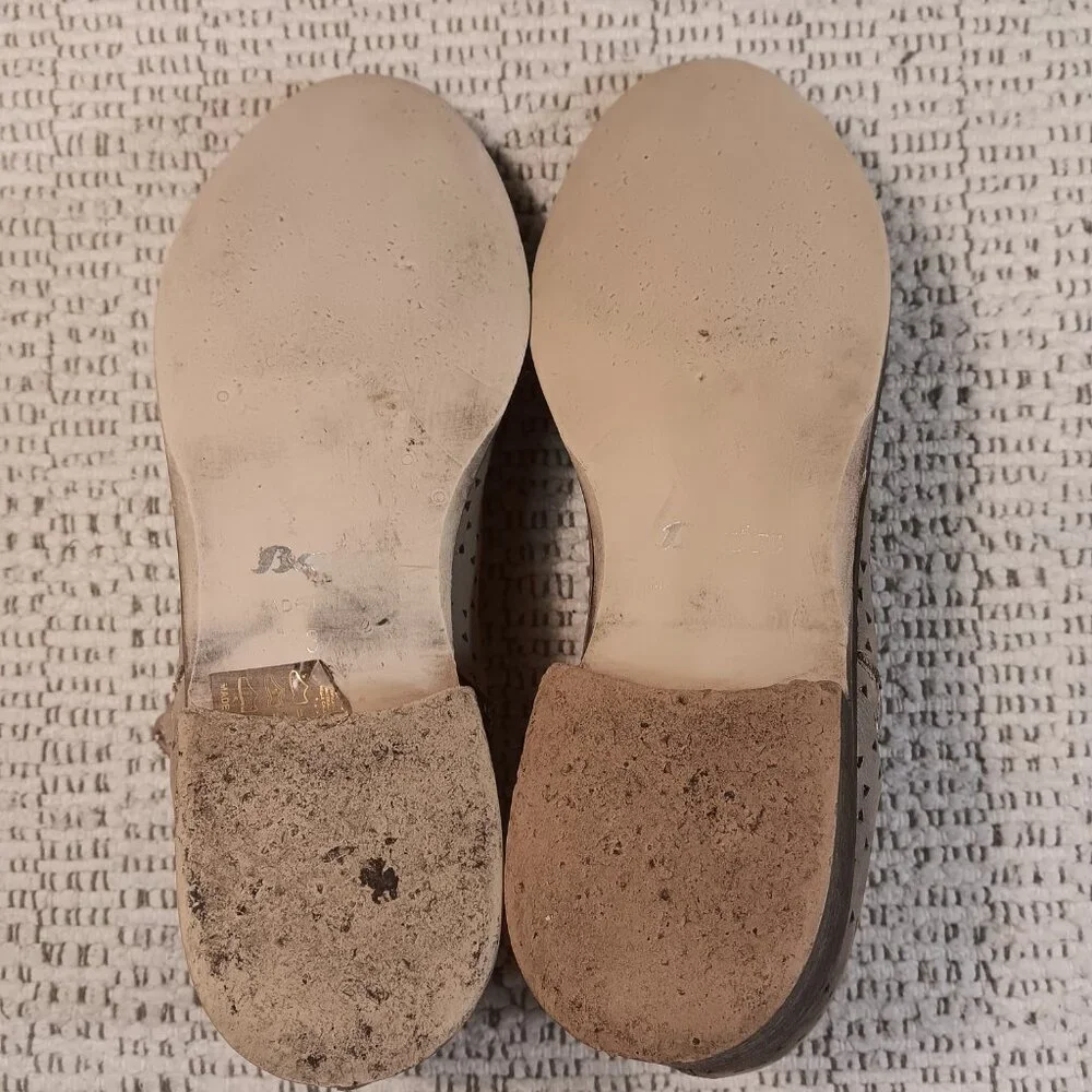 Bata women tan