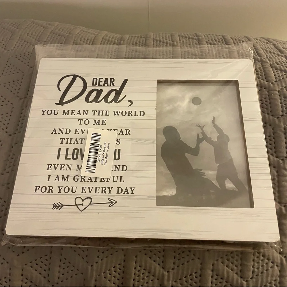 Dear Dad Grey Sentiment 4 x 6 Photo Frame