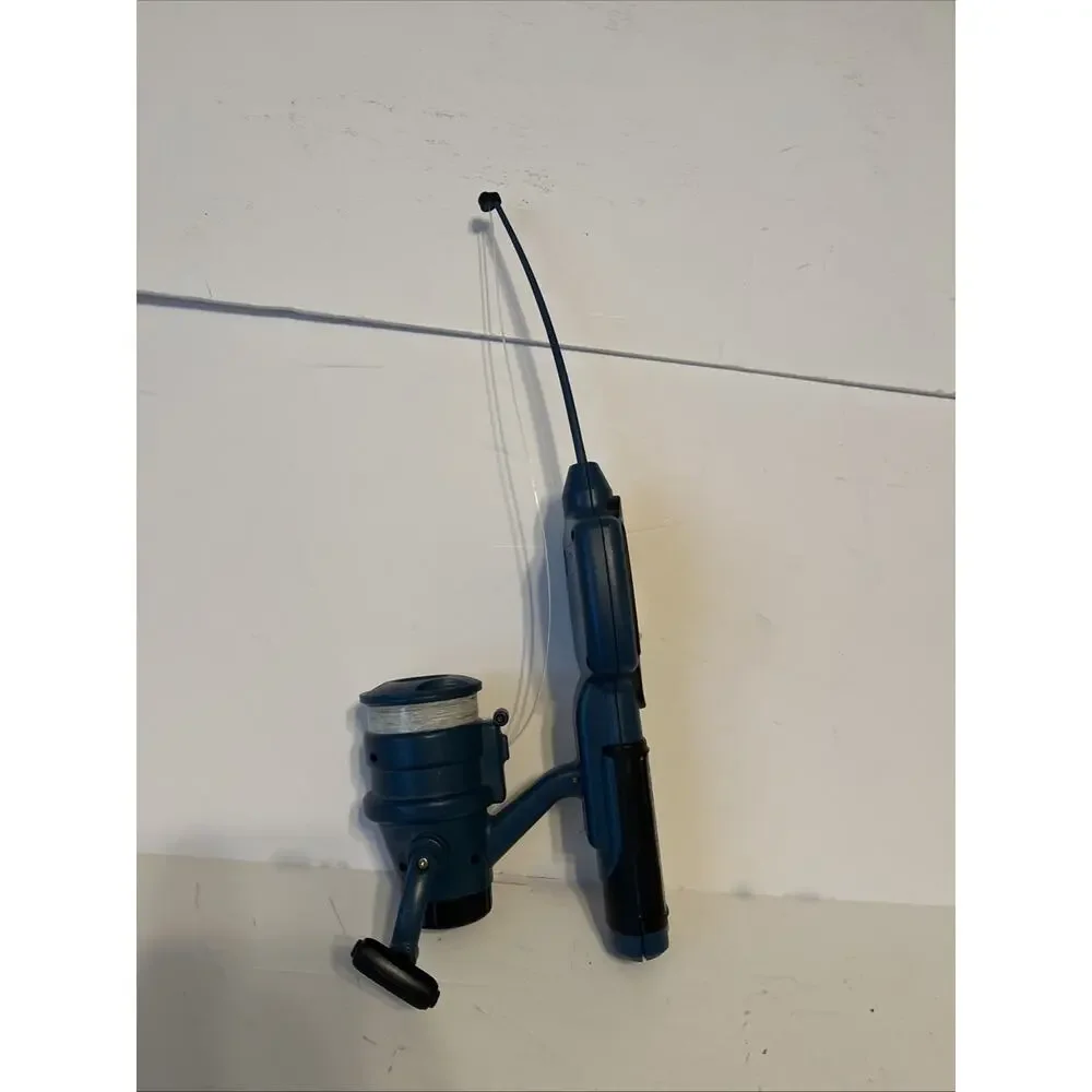 Radica Ultimate Bass Fishin Handheld Electronic Game Tested Working.