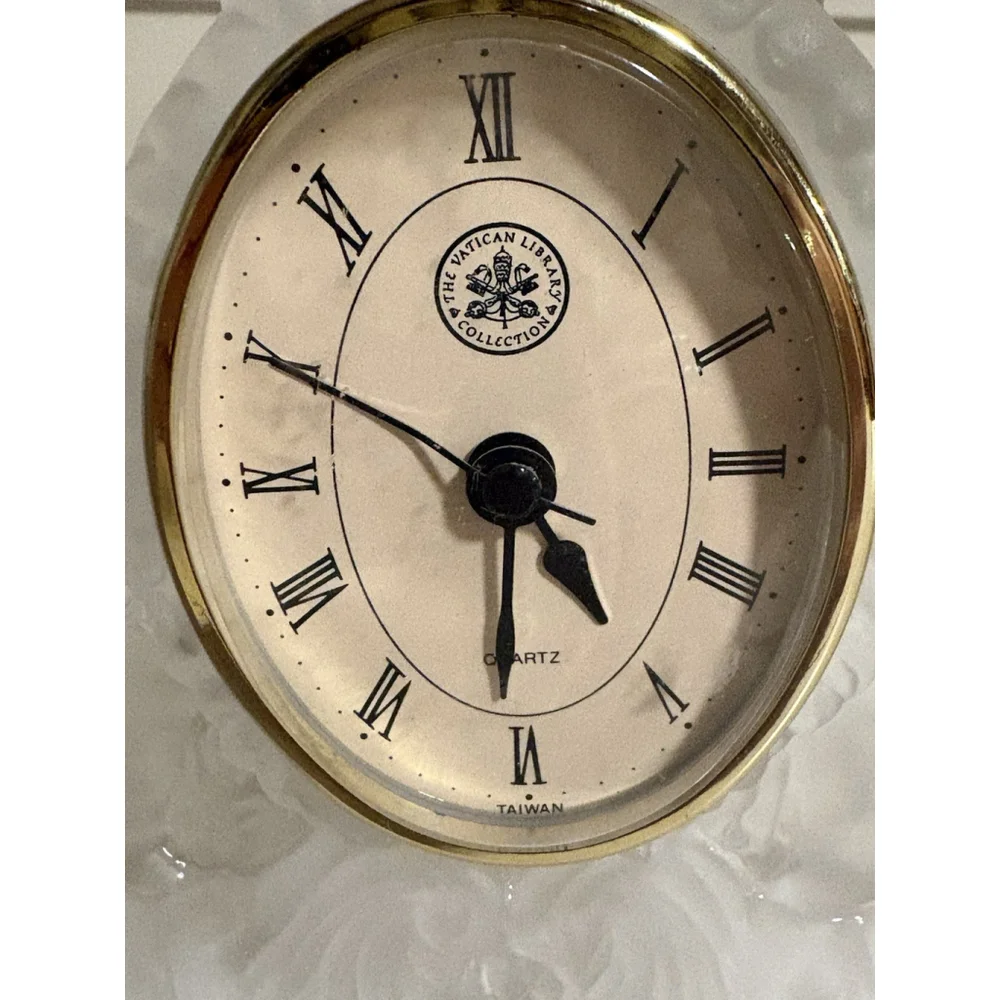 Clock vintage vatican