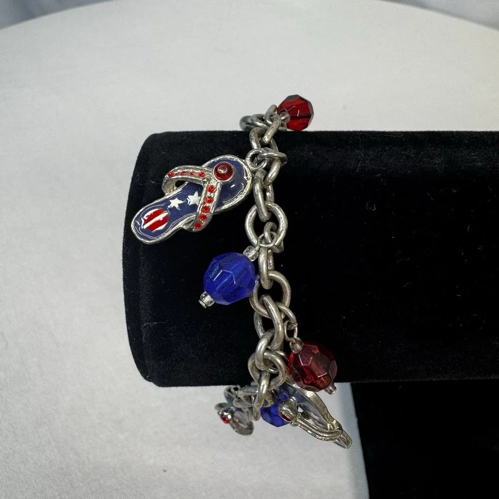 The Unbranded Brand red blue