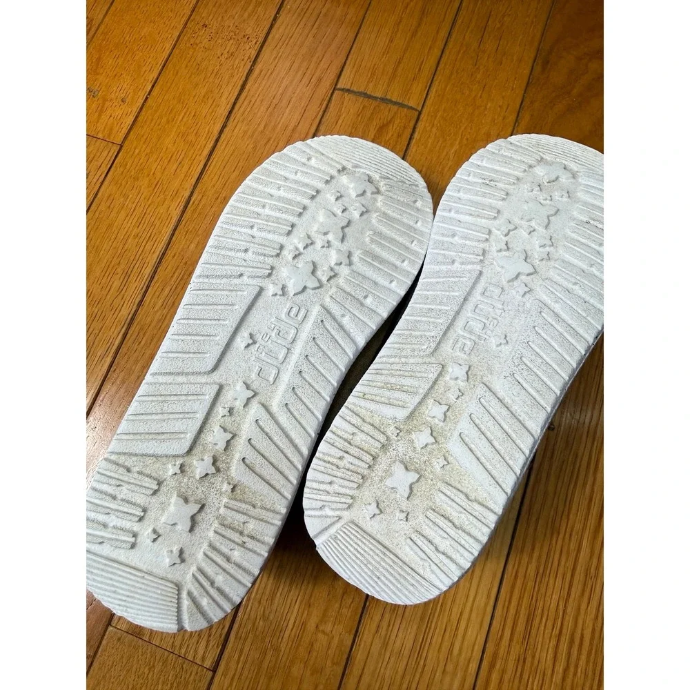 Hey Dude Shoes hey dude