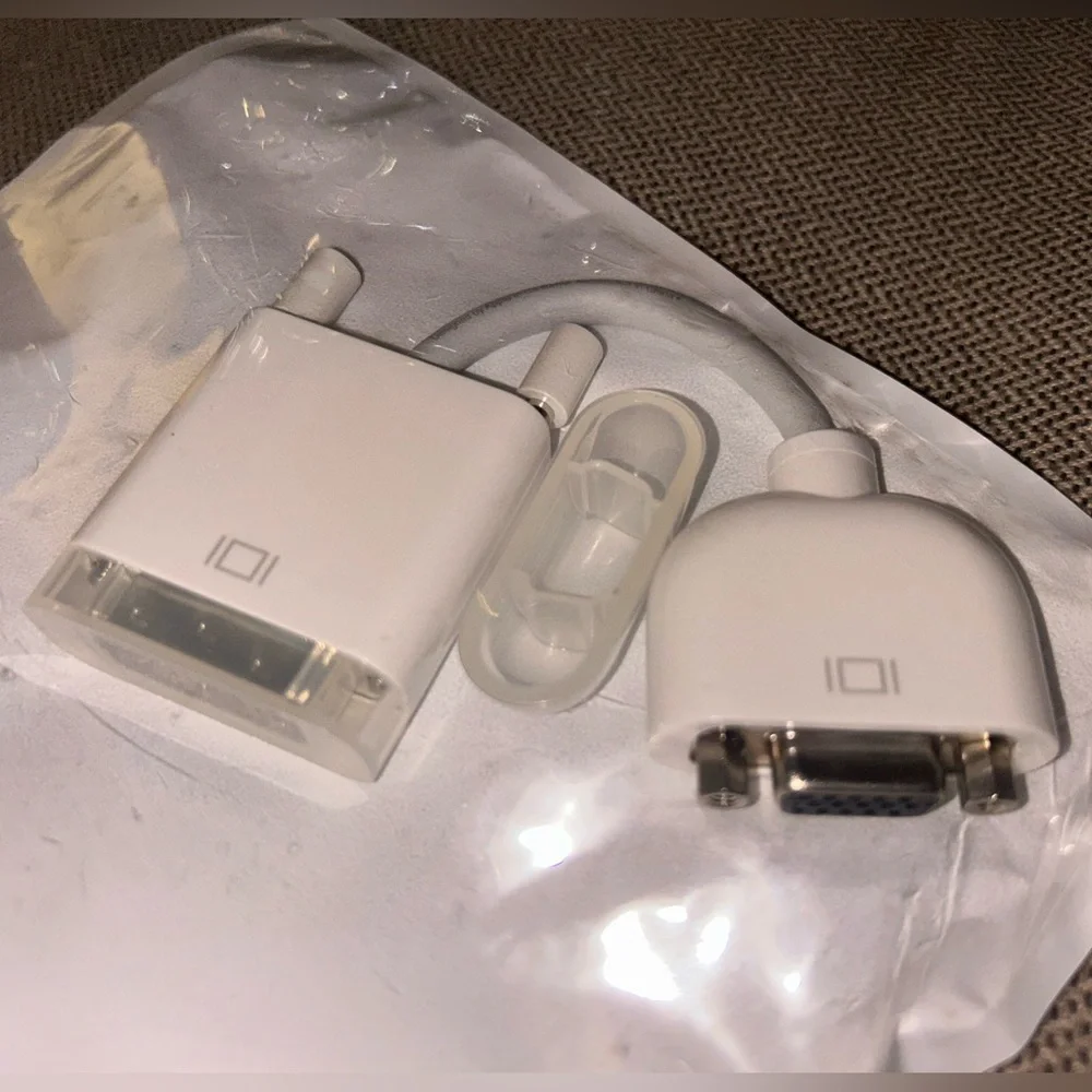 Apple genuine dvi