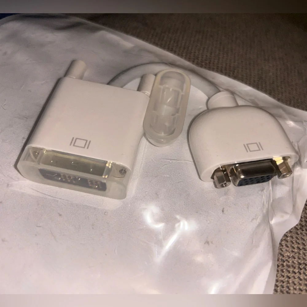 Apple genuine dvi