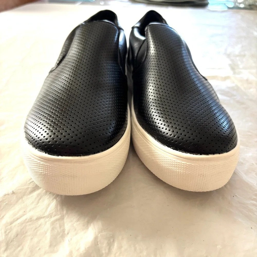 JustFab step out