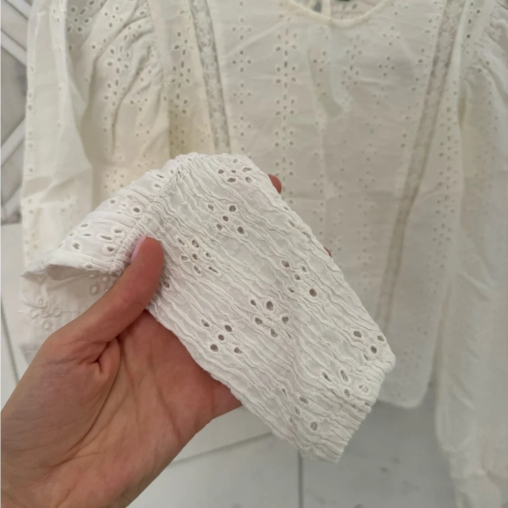 Zara delicate white