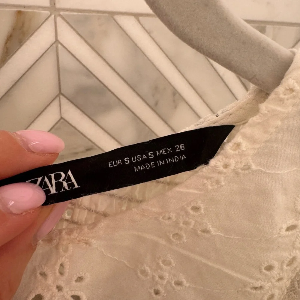 Zara delicate white