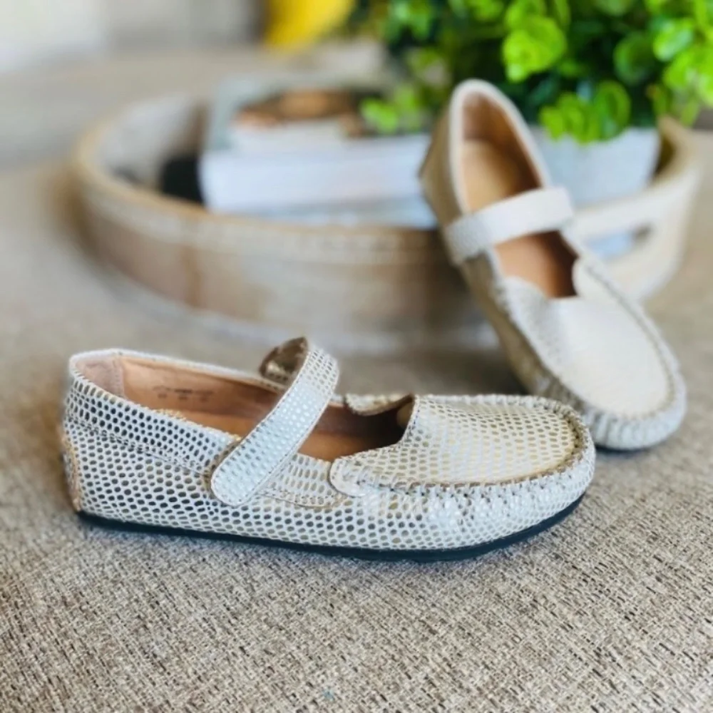 Umi mary janes