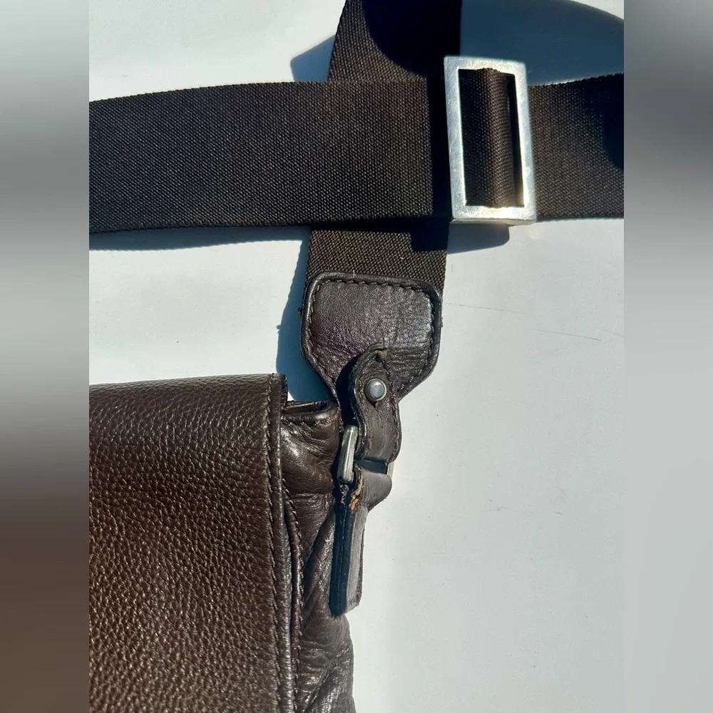 a. testoni crossbody stylish