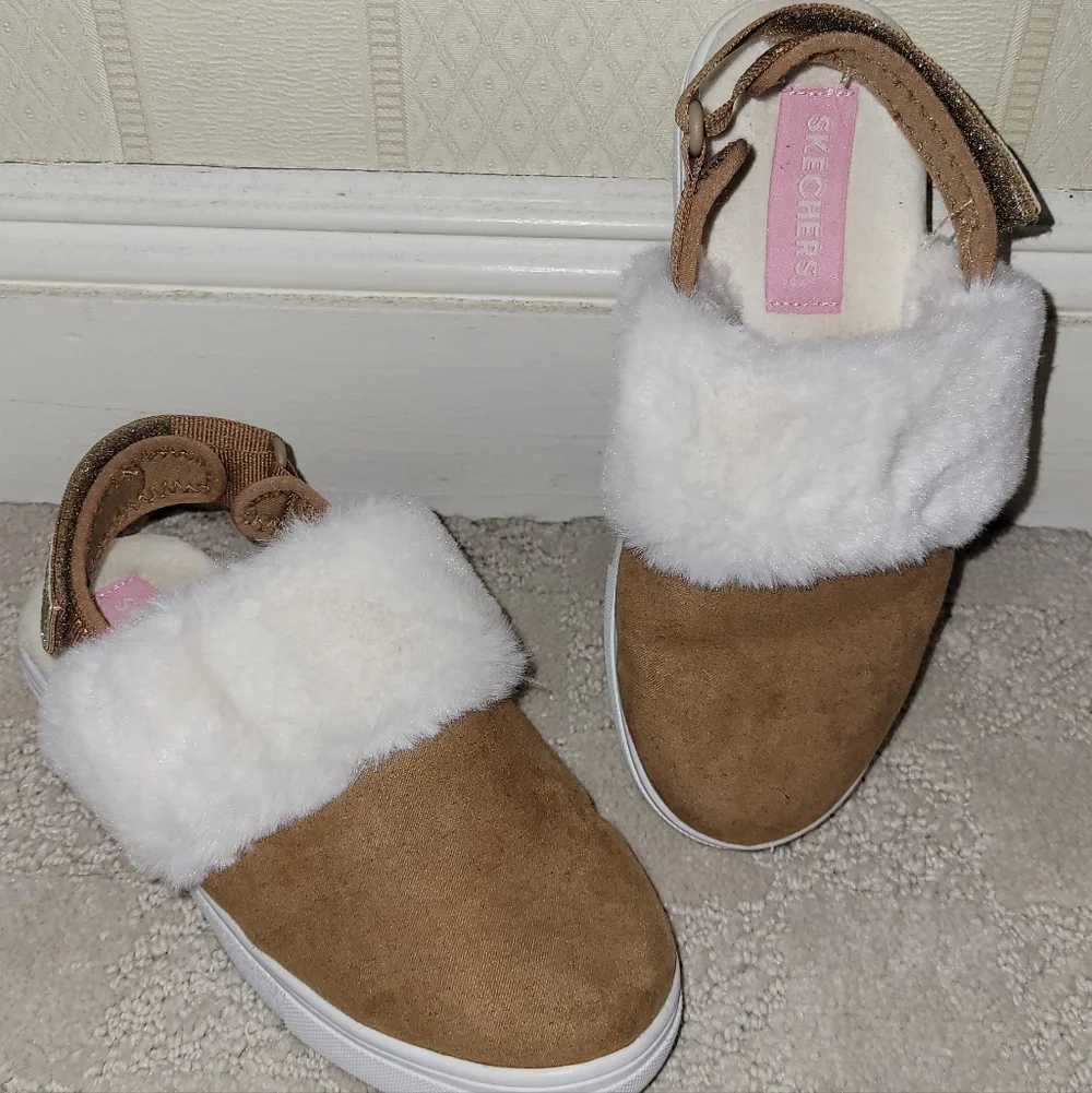 Skechers youth sandals