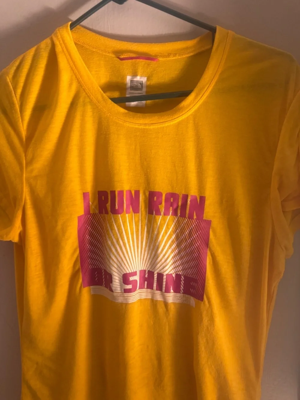 North Face Running shirt Graphic Tee with Sunburst Print size Medium