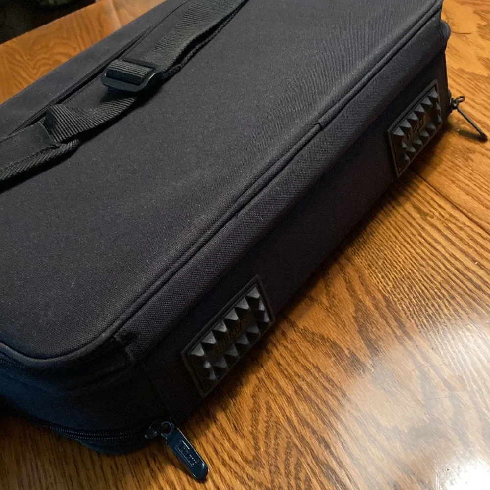 Targus, Softside briefcase, laptop, overnighter.