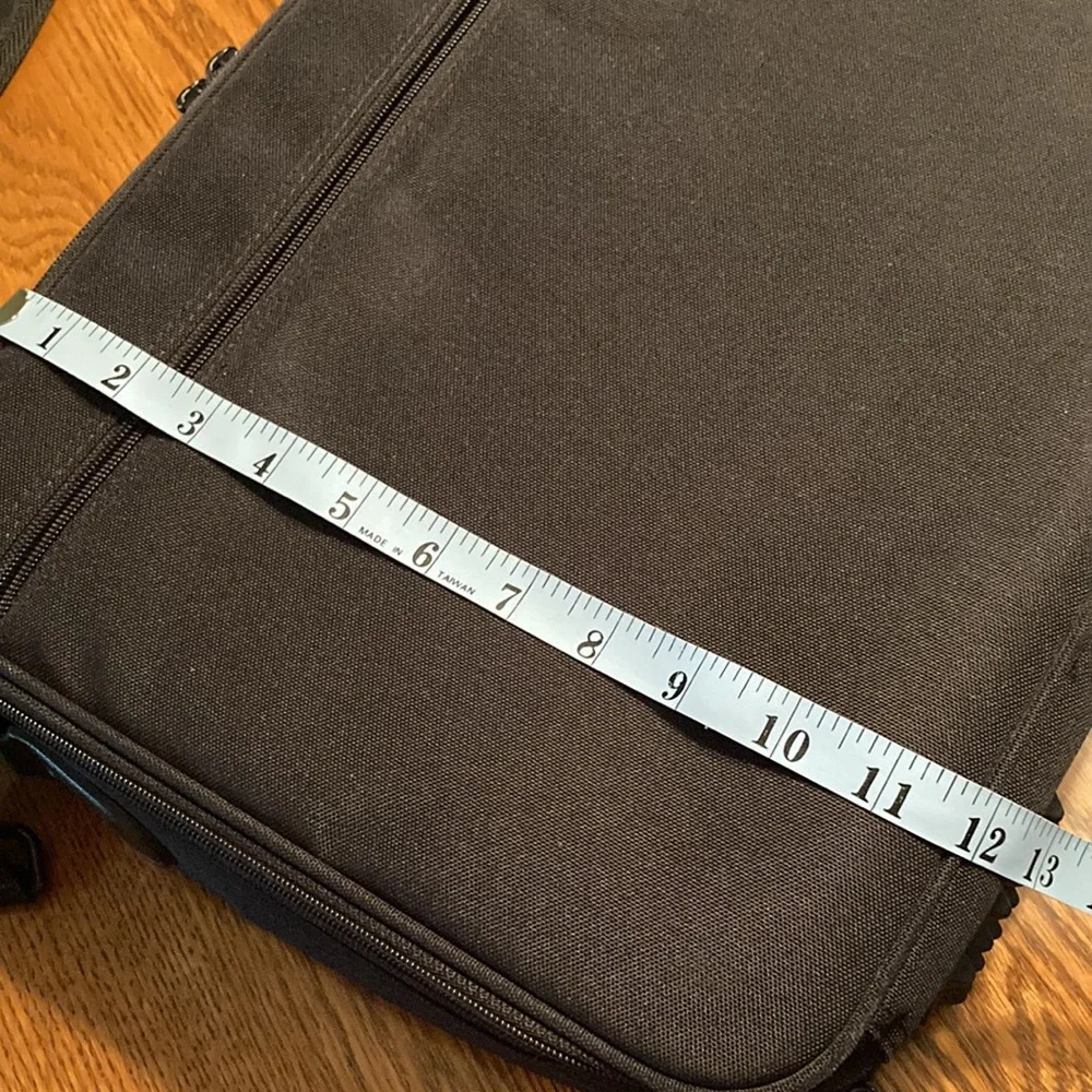 Targus, Softside briefcase, laptop, overnighter.