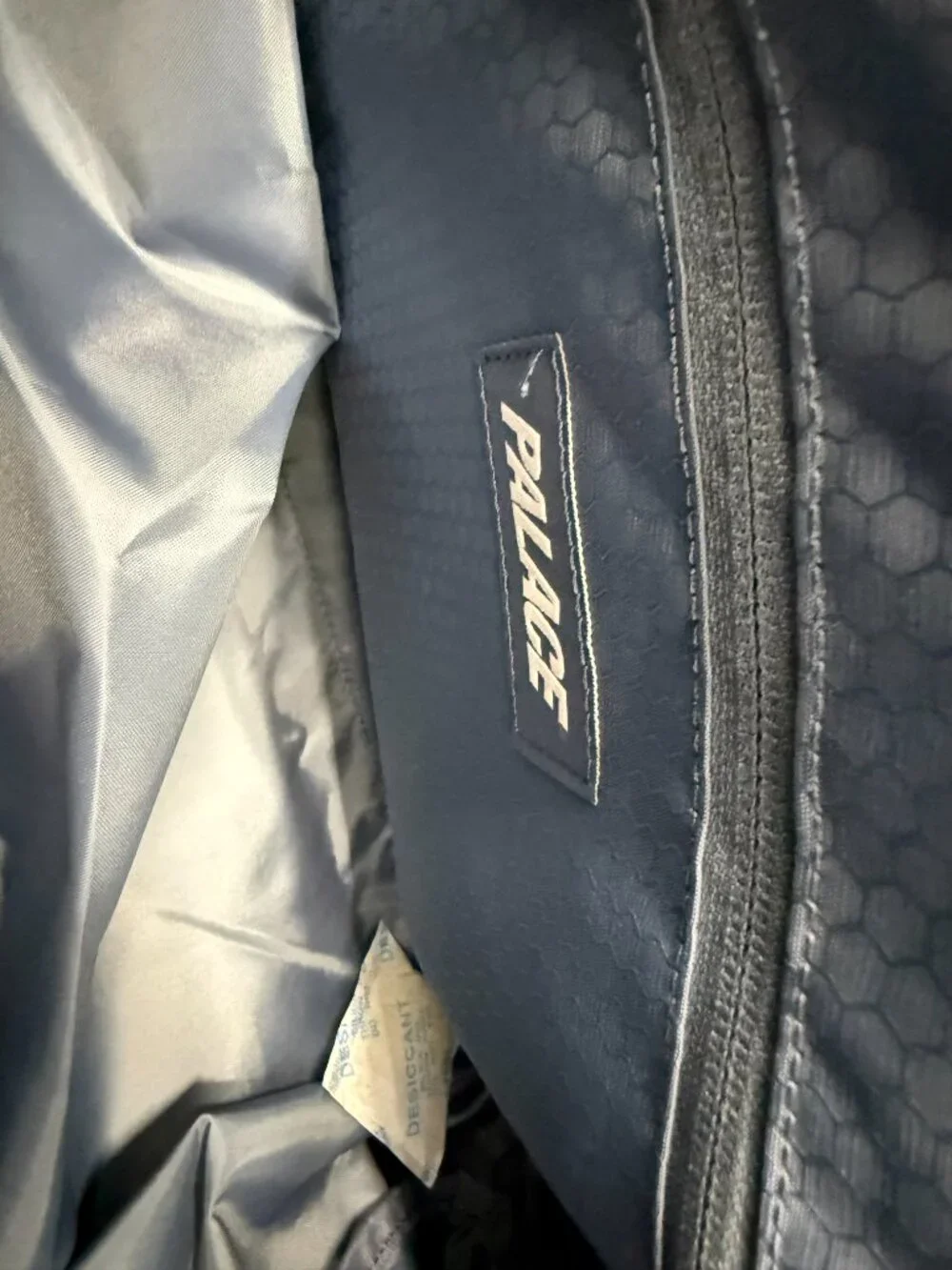 PALACE ykk zippers