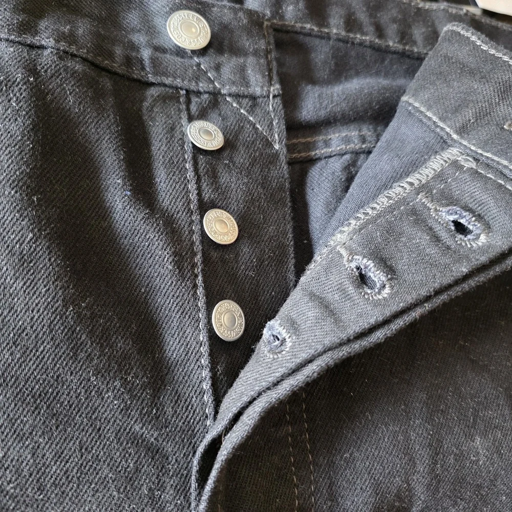 Levi's 501 Black Shorts Mens 42 / Inseam 12 Denim Unhemmed Bermuda Button Fly