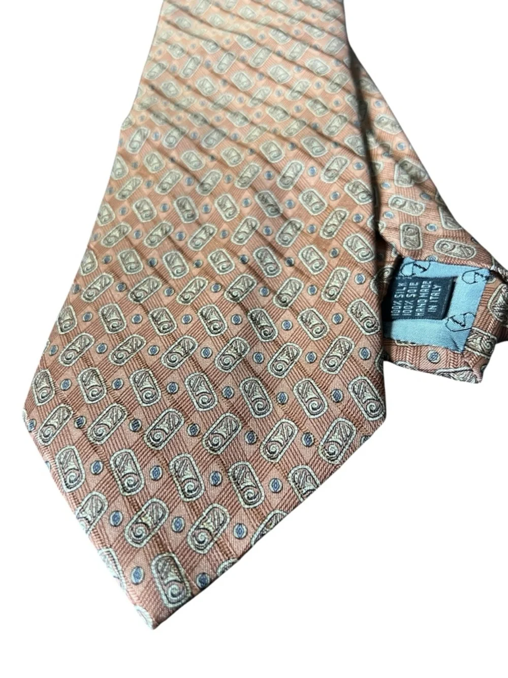 Valentino super pet business